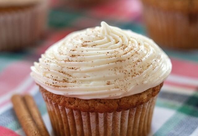 Gingerbread Honey Cupcakes